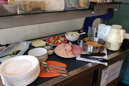 Teamomat: Reich gedecktes Büffet